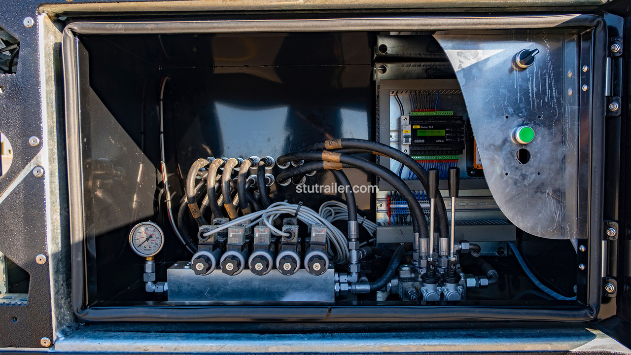 STU 4 Car Carrier Trailer / 2 Axle Car Carrier Trailer - 자동 운반 장치 세미 트레일러 : 사진 4 STU 4 Car Carrier Trailer / 2 Axle Car Carrier Trailer - 자동 운반 장치 세미 트레일러 : 사진 4