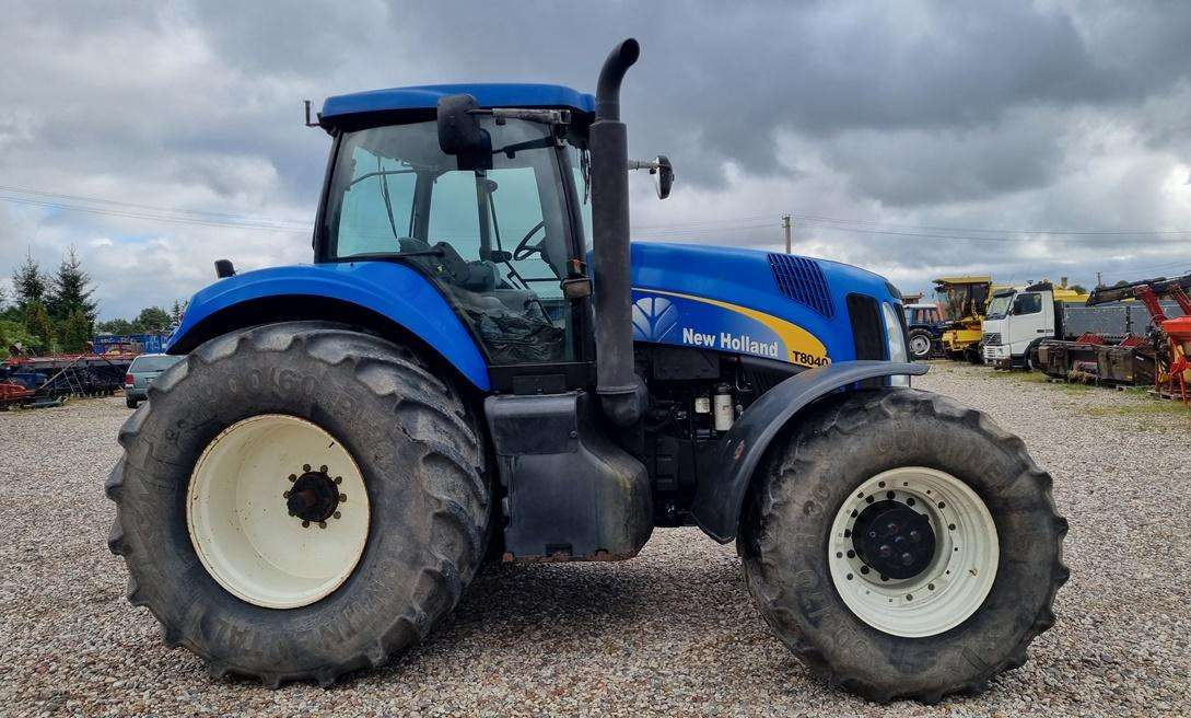 New Holland T8040 - 장궤형 트랙터 : 사진 3 New Holland T8040 - 장궤형 트랙터 : 사진 3