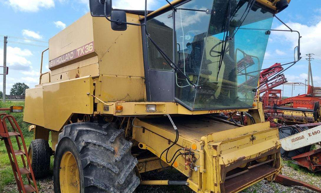 New Holland TX36 - 목초수확기 : 사진 1 New Holland TX36 - 목초수확기 : 사진 1