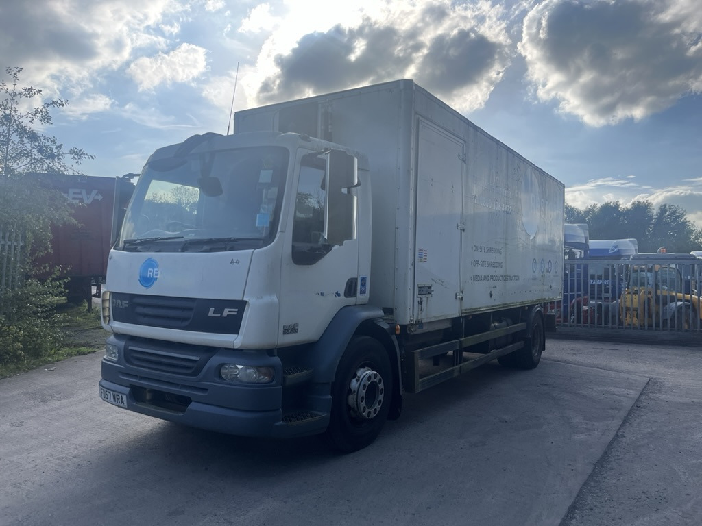 Daf 55LF 220 4x2 Box Van - 박스 밴 : 사진 2 Daf 55LF 220 4x2 Box Van - 박스 밴 : 사진 2