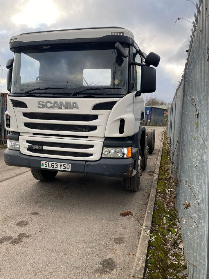 Scania P360 8x4 Chassis Cab - 캡 새시 트럭 : 사진 2 Scania P360 8x4 Chassis Cab - 캡 새시 트럭 : 사진 2
