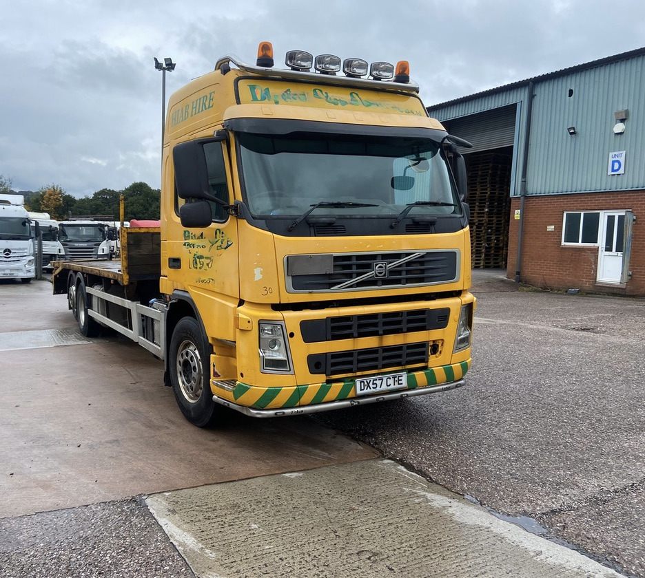 Volvo FM9 340 6x2 Rigid - 견인 트럭 : 사진 2 Volvo FM9 340 6x2 Rigid - 견인 트럭 : 사진 2