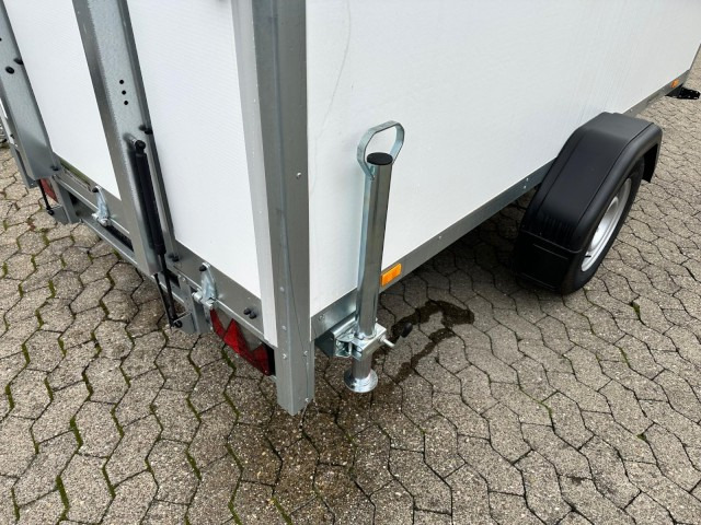 Brenderup Cargo Dynamic CD300BR1300 Rampe Kofferanhänger 1,3 to. 300x155x185cm - 밀폐형 박스 트레일러 : 사진 4 Brenderup Cargo Dynamic CD300BR1300 Rampe Kofferanhänger 1,3 to. 300x155x185cm - 밀폐형 박스 트레일러 : 사진 4