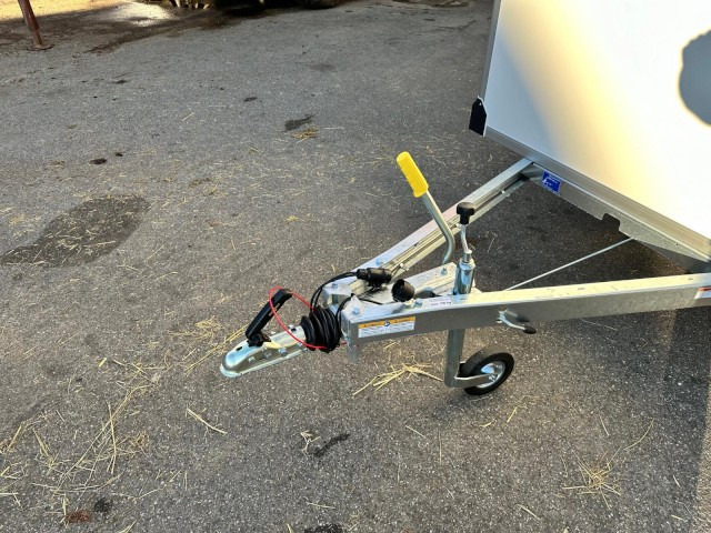 Humbaur Koffer HK 132515-15P FlexZurr 1,3 t. 2510 x 1510 x 1520 mm - 밀폐형 박스 트레일러 : 사진 3 Humbaur Koffer HK 132515-15P FlexZurr 1,3 t. 2510 x 1510 x 1520 mm - 밀폐형 박스 트레일러 : 사진 3