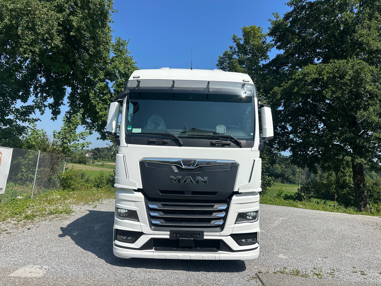 MAN TGX 18.470 4x2 Lowliner 2Tank LED - 트랙터 유닛 : 사진 3 MAN TGX 18.470 4x2 Lowliner 2Tank LED - 트랙터 유닛 : 사진 3