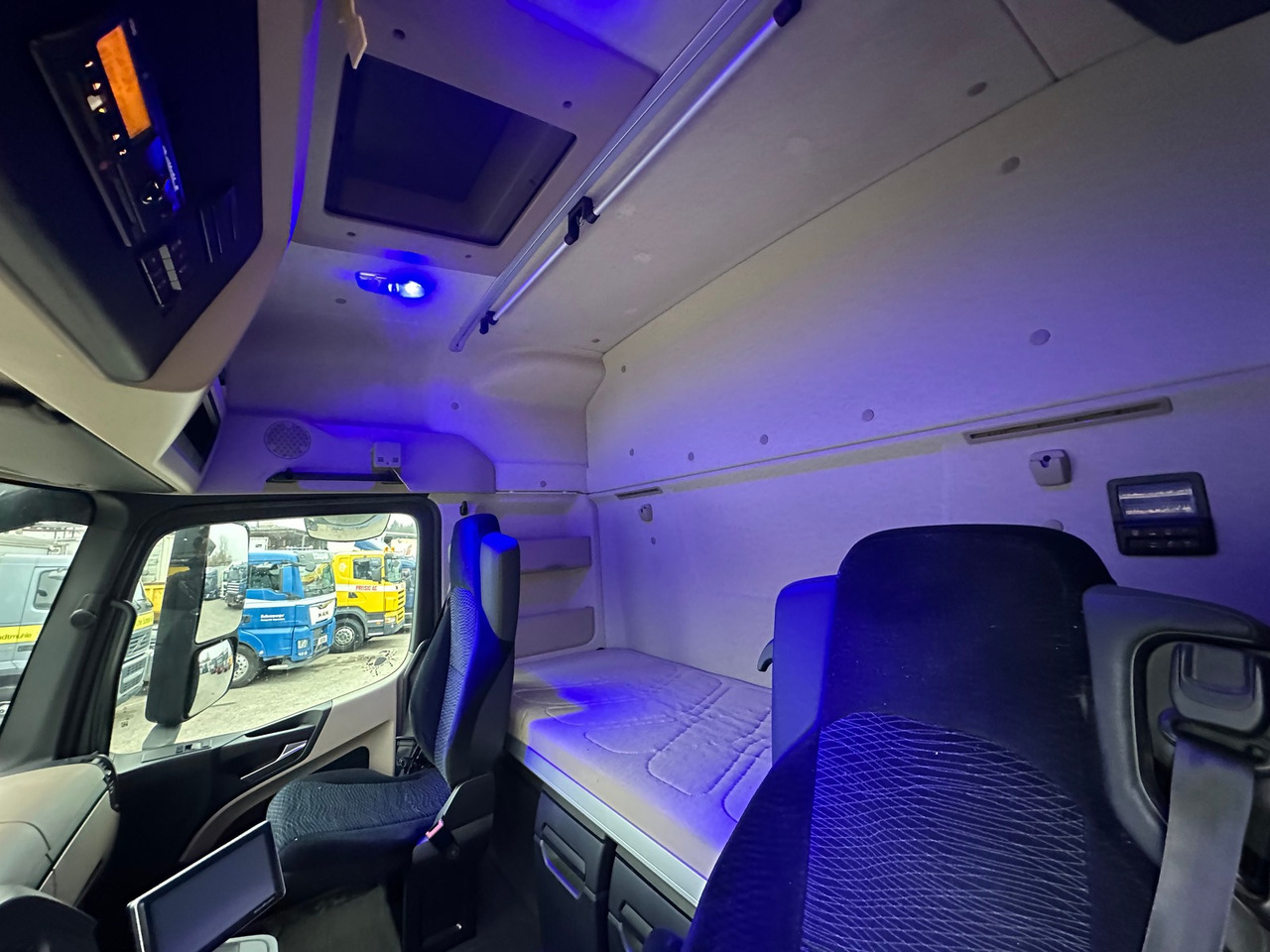 MERCEDES-BENZ Actros 18.45 4x2 - 트랙터 유닛 : 사진 5 MERCEDES-BENZ Actros 18.45 4x2 - 트랙터 유닛 : 사진 5