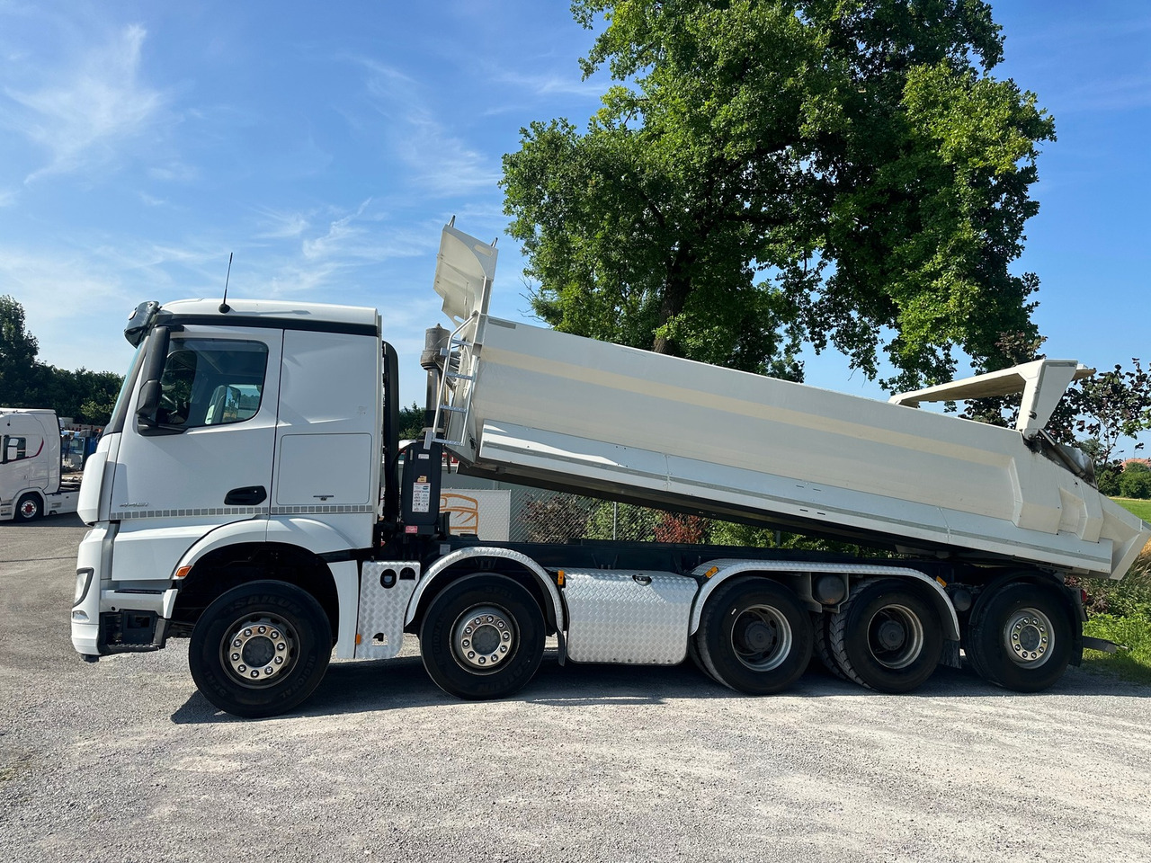 MERCEDES-BENZ Arocs 4451 10x4 Kipper - 덤프트럭 : 사진 2 MERCEDES-BENZ Arocs 4451 10x4 Kipper - 덤프트럭 : 사진 2