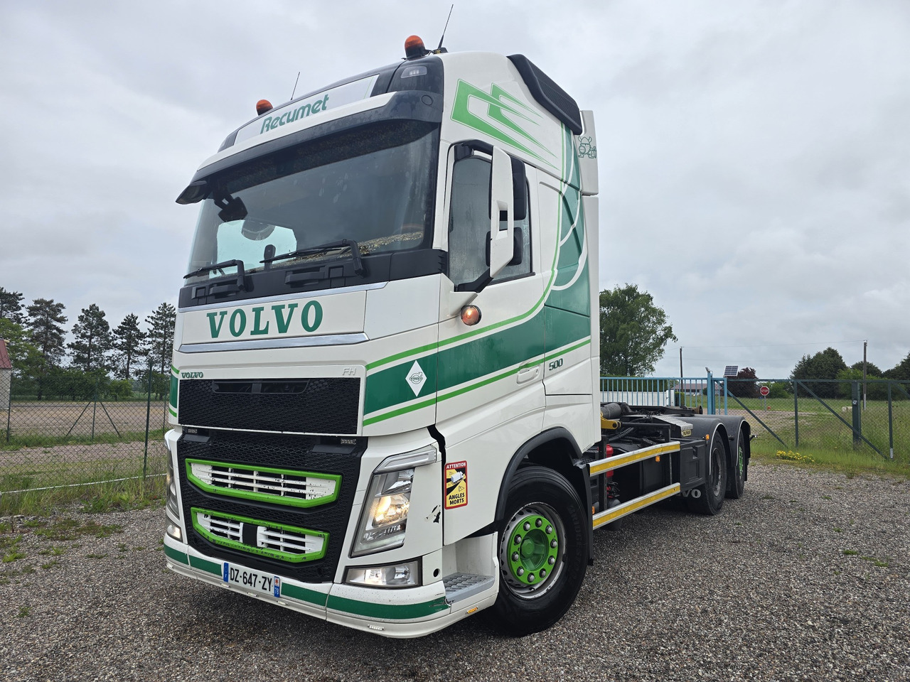 VOLVO FH500 Globe XL - 후크 리프트 트럭 : 사진 1 VOLVO FH500 Globe XL - 후크 리프트 트럭 : 사진 1