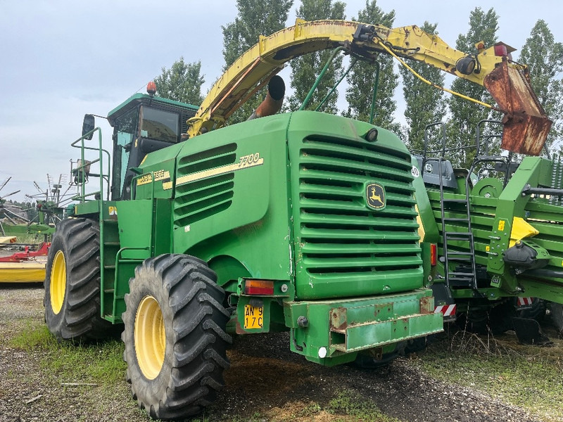 John Deere 7700 - 견인식 목초수확기 : 사진 3 John Deere 7700 - 견인식 목초수확기 : 사진 3