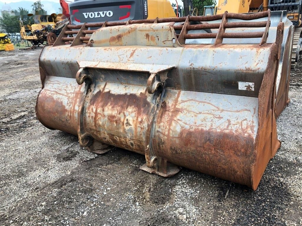 3100 mm Volvo - 로더 버킷 : 사진 4 3100 mm Volvo - 로더 버킷 : 사진 4