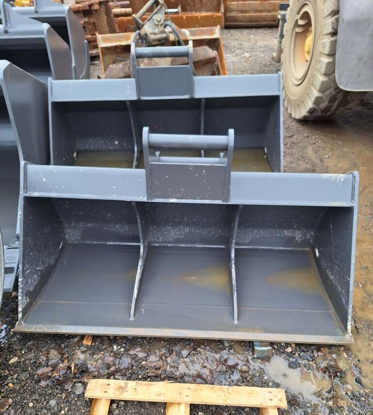 Balavto Slope bucket 1600 mm Volvo S60 - 버킷 : 사진 1 Balavto Slope bucket 1600 mm Volvo S60 - 버킷 : 사진 1