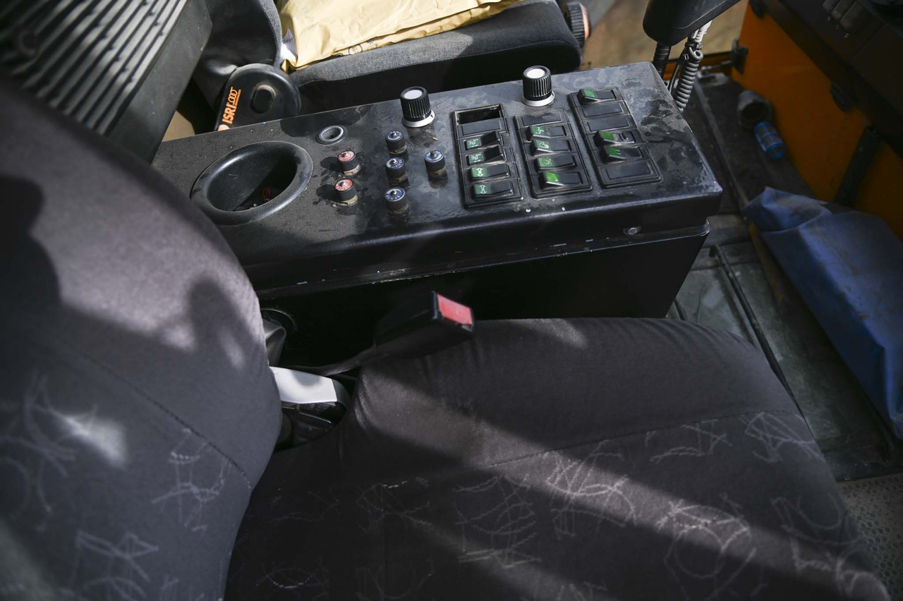 Bucher Schorling CC 5000 City Cat - 거리 청소 차량 : 사진 3 Bucher Schorling CC 5000 City Cat - 거리 청소 차량 : 사진 3