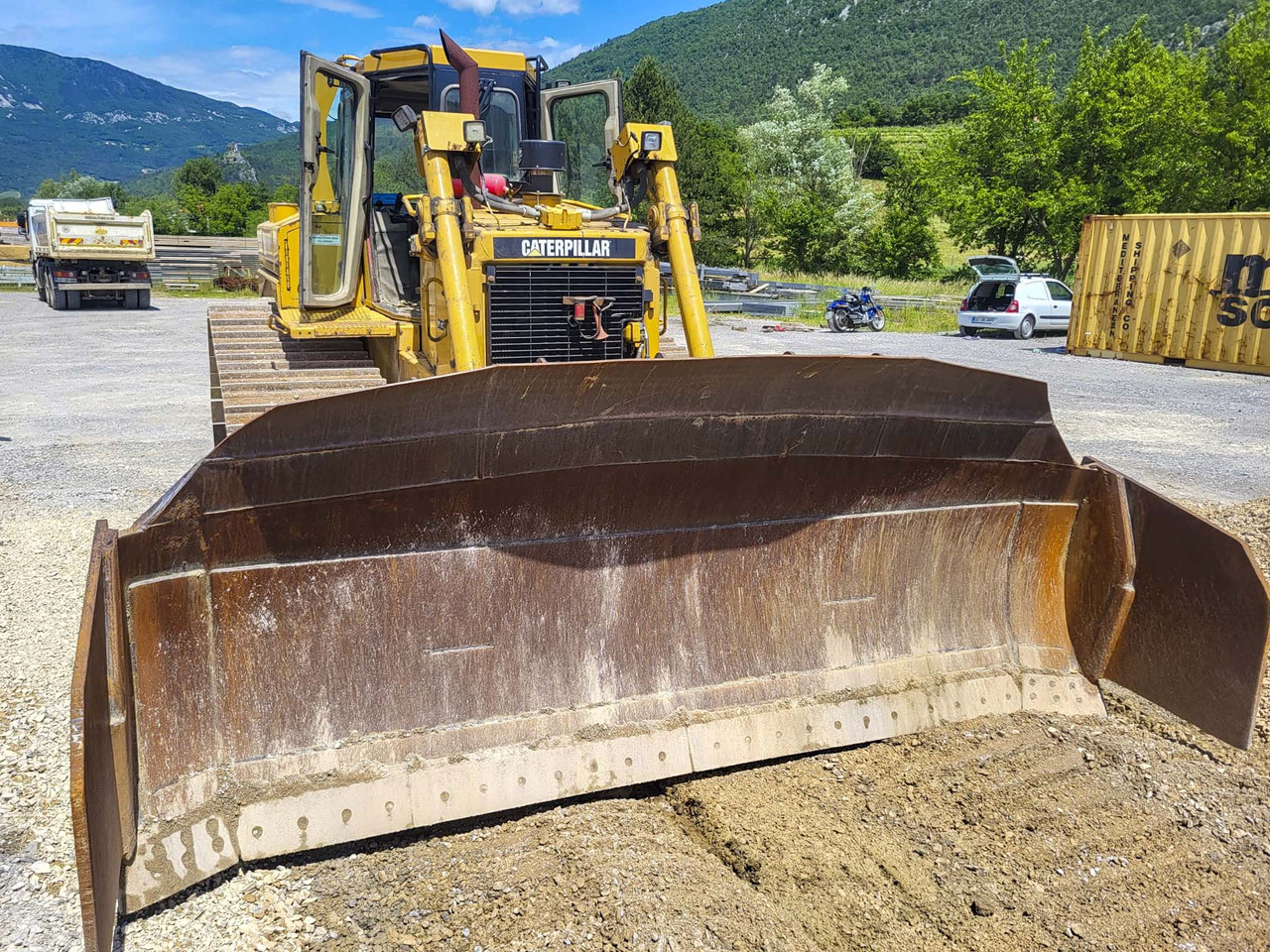 불도저 CATERPILLAR D6R : 사진 12 불도저 CATERPILLAR D6R : 사진 12