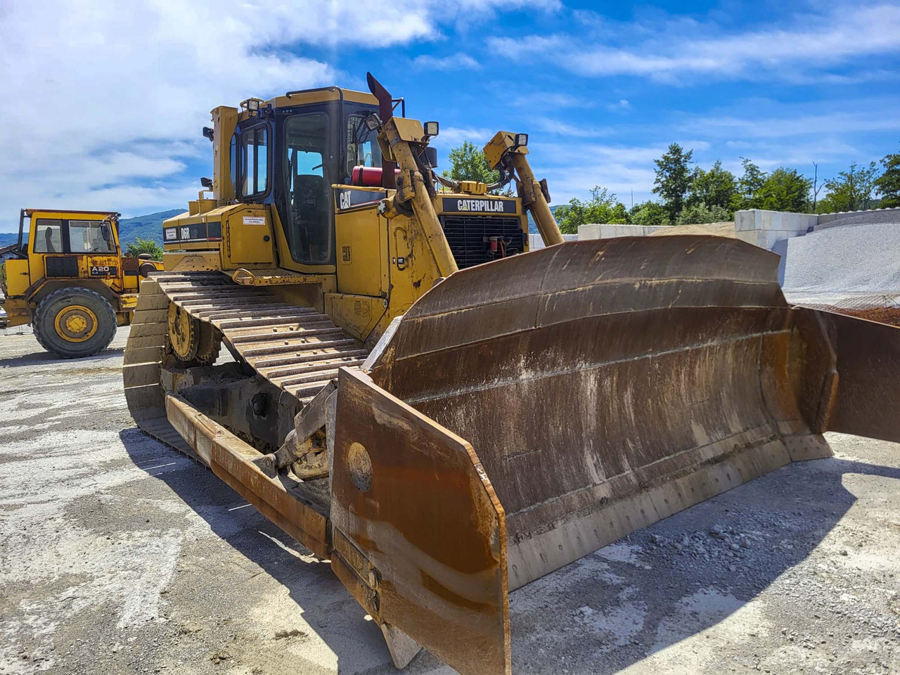 불도저 CATERPILLAR D6R : 사진 11 불도저 CATERPILLAR D6R : 사진 11