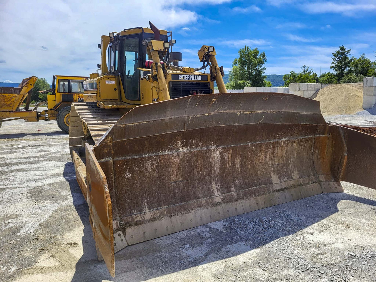 불도저 CATERPILLAR D6R : 사진 10 불도저 CATERPILLAR D6R : 사진 10