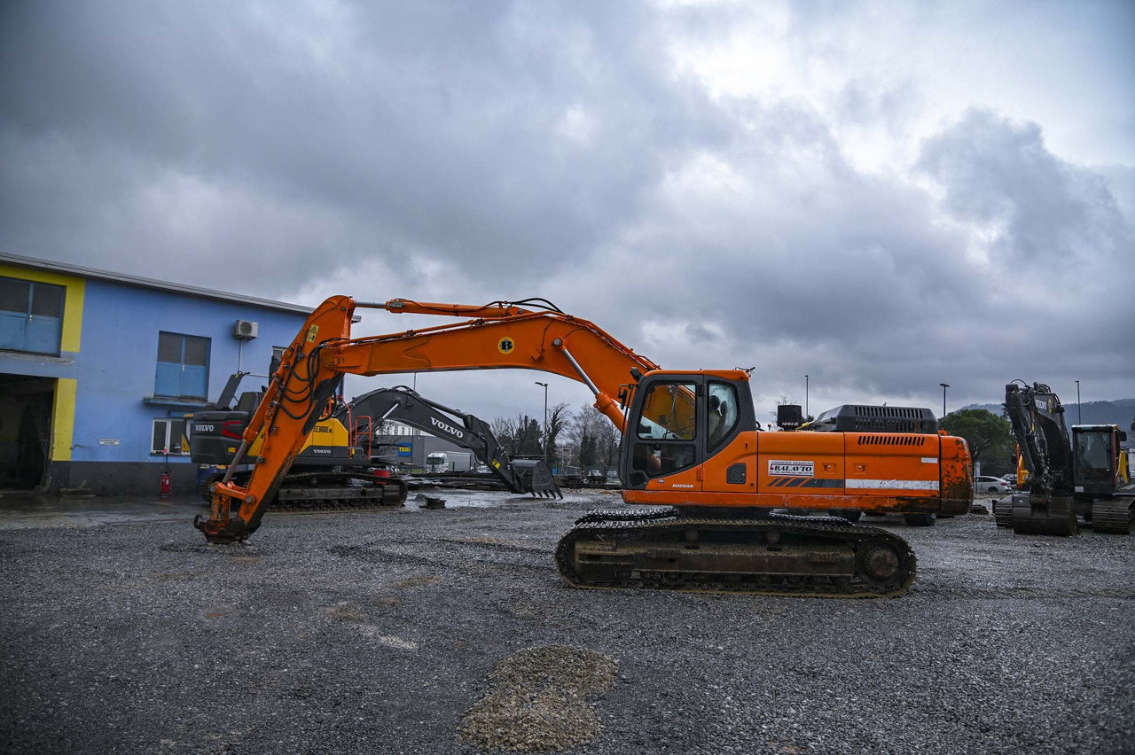 DOOSAN DX340LC - 크롤러 굴삭기 : 사진 3 DOOSAN DX340LC - 크롤러 굴삭기 : 사진 3