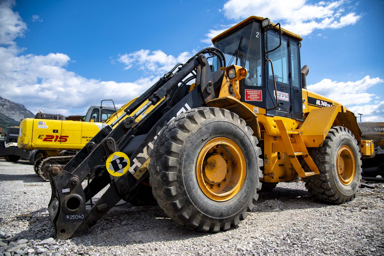 HYUNDAI HL740TM-7 for parts - 휠 로더 : 사진 1 HYUNDAI HL740TM-7 for parts - 휠 로더 : 사진 1