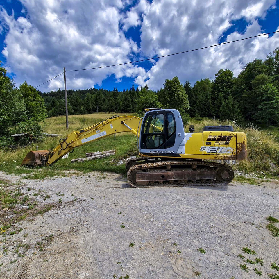 New Holland Kobelco E215 - 크롤러 굴삭기 : 사진 1 New Holland Kobelco E215 - 크롤러 굴삭기 : 사진 1