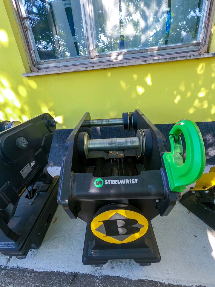 Steelwrist 240/S70 FPL tiltrotator - 틸트로테이터 건설기계 용 : 사진 3 Steelwrist 240/S70 FPL tiltrotator - 틸트로테이터 건설기계 용 : 사진 3