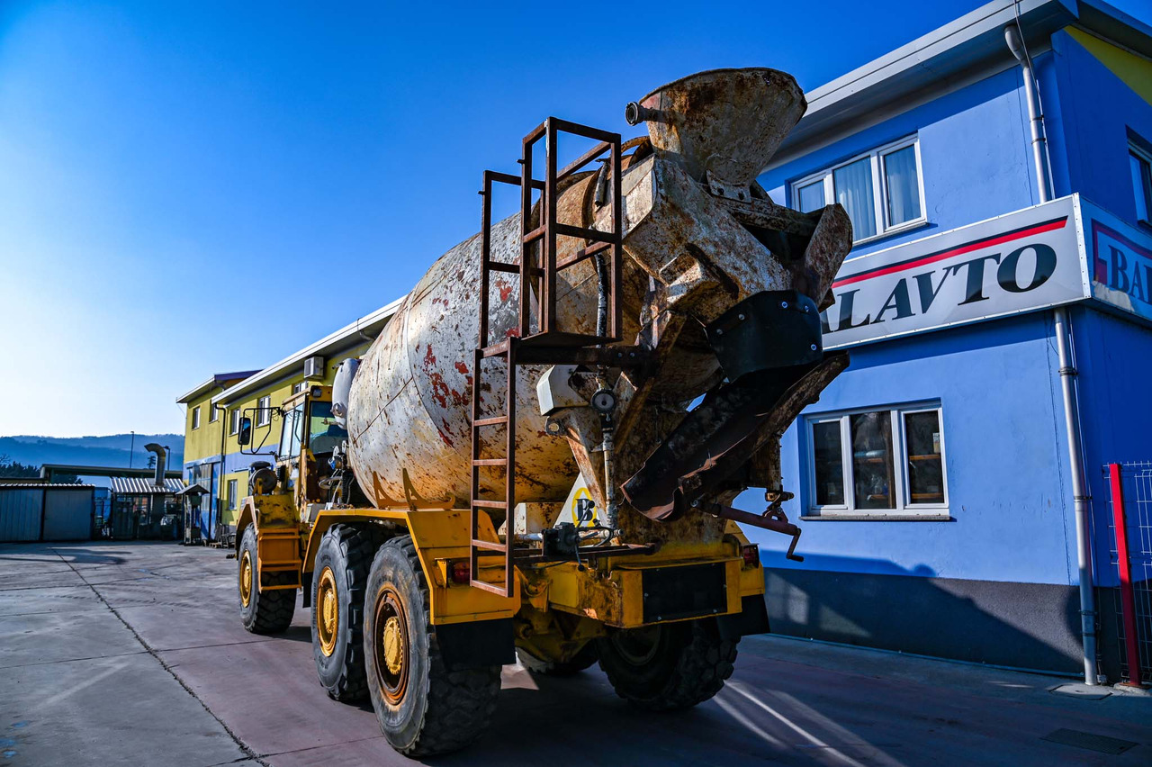 VOLVO A25C 6X6 - 콘크리트 믹서 트럭 : 사진 5 VOLVO A25C 6X6 - 콘크리트 믹서 트럭 : 사진 5