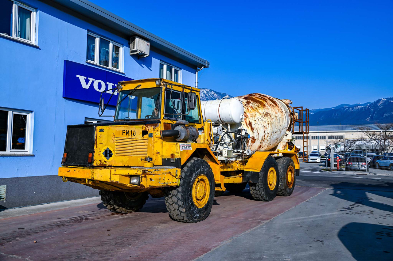 VOLVO A25C 6X6 - 콘크리트 믹서 트럭 : 사진 2 VOLVO A25C 6X6 - 콘크리트 믹서 트럭 : 사진 2