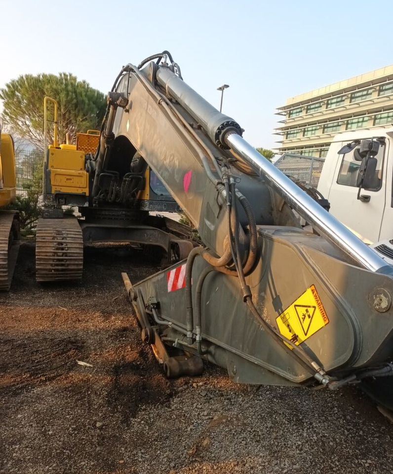 VOLVO EC210BNL - 크롤러 굴삭기 : 사진 1 VOLVO EC210BNL - 크롤러 굴삭기 : 사진 1