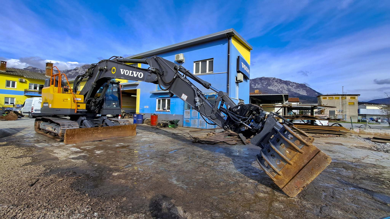 VOLVO ECR235EL - 크롤러 굴삭기 : 사진 3 VOLVO ECR235EL - 크롤러 굴삭기 : 사진 3