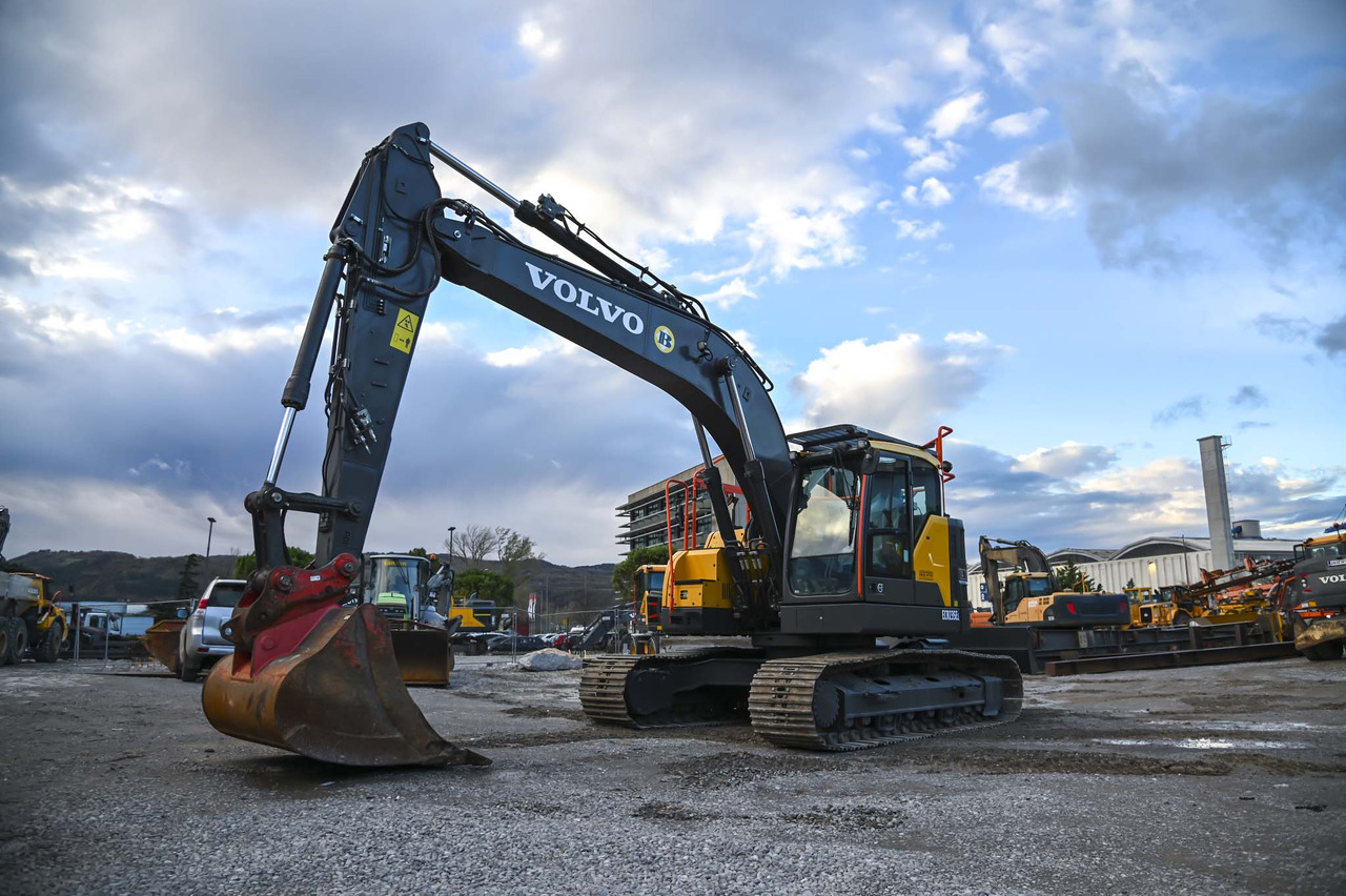 VOLVO ECR235EL - 크롤러 굴삭기 : 사진 1 VOLVO ECR235EL - 크롤러 굴삭기 : 사진 1