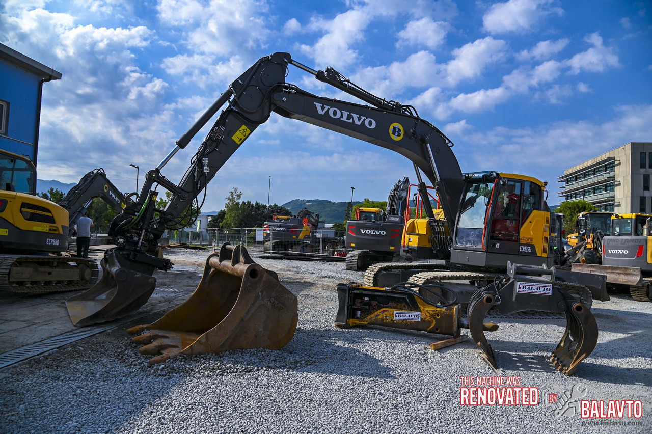 VOLVO ECR235EL - 크롤러 굴삭기 : 사진 2 VOLVO ECR235EL - 크롤러 굴삭기 : 사진 2