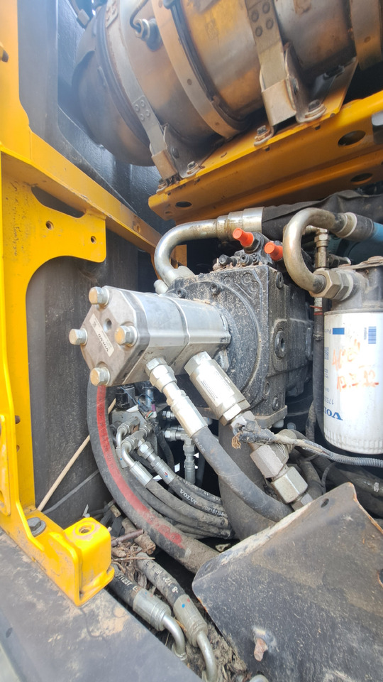 VOLVO EWR150E - 휠 굴삭기 : 사진 5 VOLVO EWR150E - 휠 굴삭기 : 사진 5