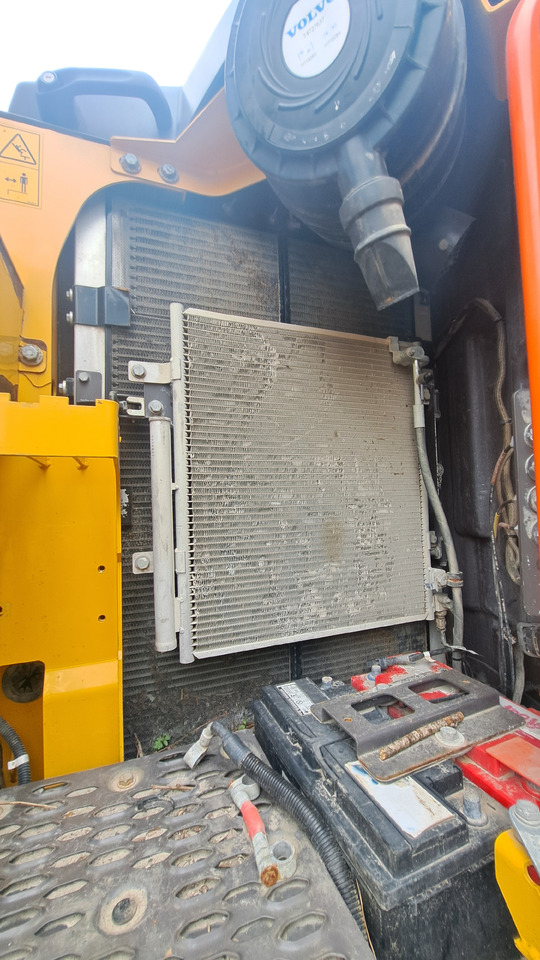 VOLVO EWR150E - 휠 굴삭기 : 사진 2 VOLVO EWR150E - 휠 굴삭기 : 사진 2