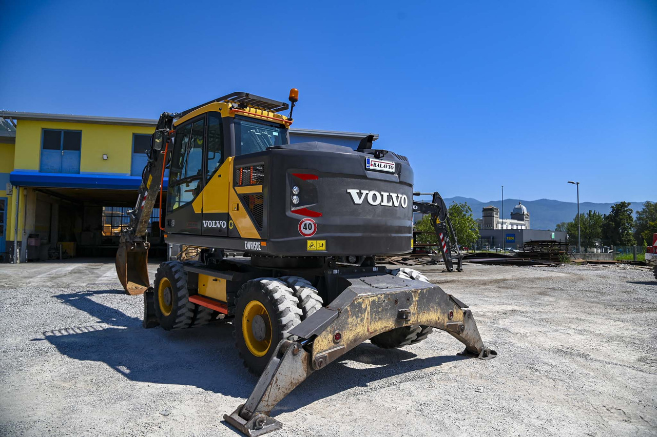 VOLVO EWR150E - 휠 굴삭기 : 사진 5 VOLVO EWR150E - 휠 굴삭기 : 사진 5