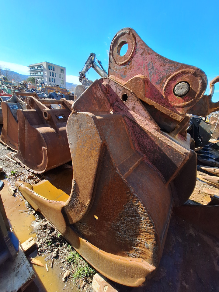 VTN Digging bucket 1300 mm Lehnhoff - 굴삭기 버킷 : 사진 4 VTN Digging bucket 1300 mm Lehnhoff - 굴삭기 버킷 : 사진 4