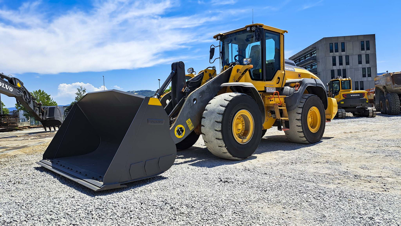 Volvo L120H - 휠 로더 : 사진 1 Volvo L120H - 휠 로더 : 사진 1