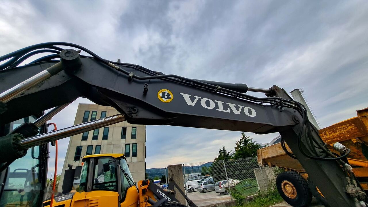 Volvo boom arm 14693314 Volvo EWR150E - 크레인 붐 굴착기 용 : 사진 1 Volvo boom arm 14693314 Volvo EWR150E - 크레인 붐 굴착기 용 : 사진 1