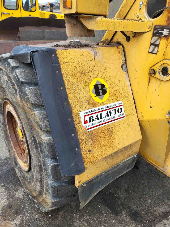 Volvo front fenders - 펜더 로더 용 : 사진 3 Volvo front fenders - 펜더 로더 용 : 사진 3