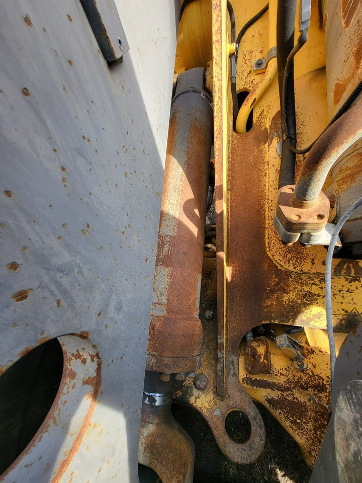 Volvo lifting hydraulic cylinder - 유압 실린더 휠 로더 용 : 사진 2 Volvo lifting hydraulic cylinder - 유압 실린더 휠 로더 용 : 사진 2