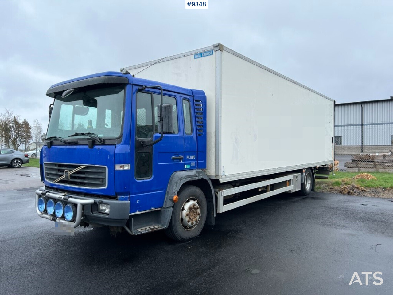 Box Truck Volvo FL6 4X2 with tail lift - 박스 트럭 : 사진 1 Box Truck Volvo FL6 4X2 with tail lift - 박스 트럭 : 사진 1