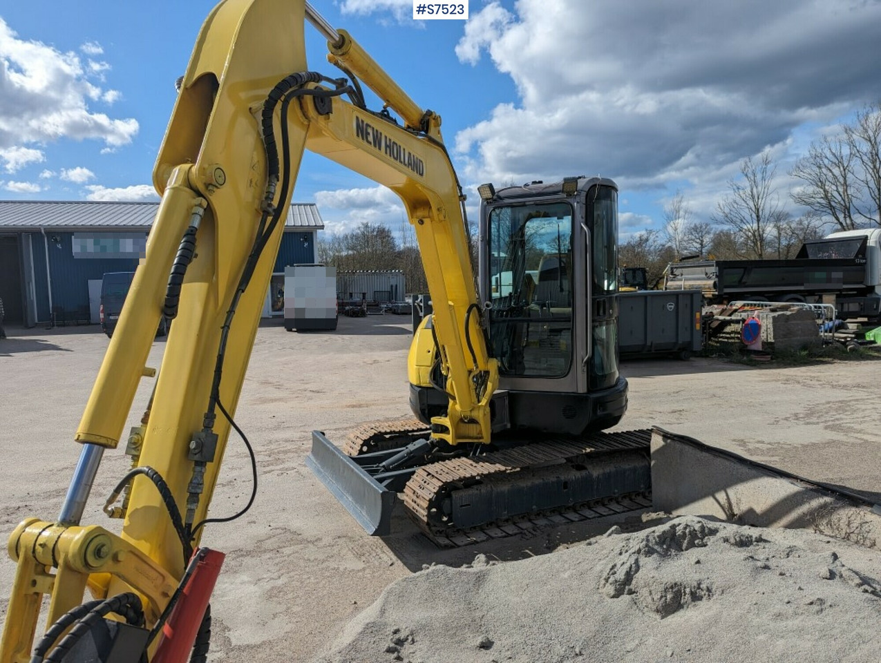 Excavator New Holland E502C with tilt bracket and bucket SEE VIDEO - 미니 굴삭기 : 사진 2 Excavator New Holland E502C with tilt bracket and bucket SEE VIDEO - 미니 굴삭기 : 사진 2