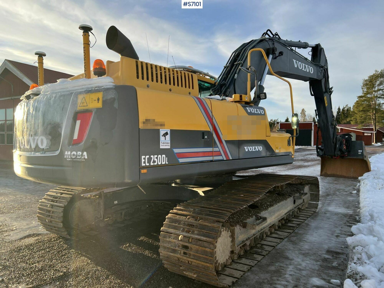 Excavator Volvo EC250DL - 크롤러 굴삭기 : 사진 3 Excavator Volvo EC250DL - 크롤러 굴삭기 : 사진 3