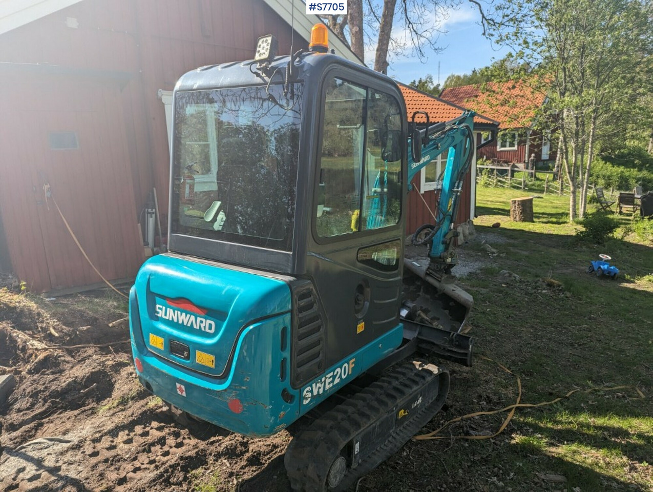 Mini excavator Sunward SWE20F with buckets SEE VIDEO - 굴착기 : 사진 3 Mini excavator Sunward SWE20F with buckets SEE VIDEO - 굴착기 : 사진 3