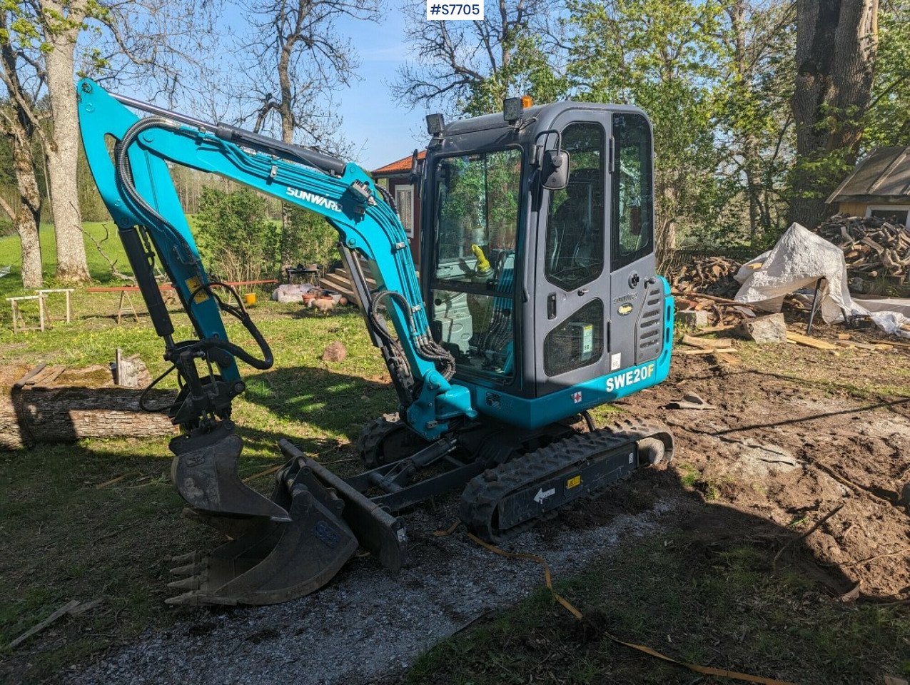 Mini excavator Sunward SWE20F with buckets SEE VIDEO - 굴착기 : 사진 1 Mini excavator Sunward SWE20F with buckets SEE VIDEO - 굴착기 : 사진 1