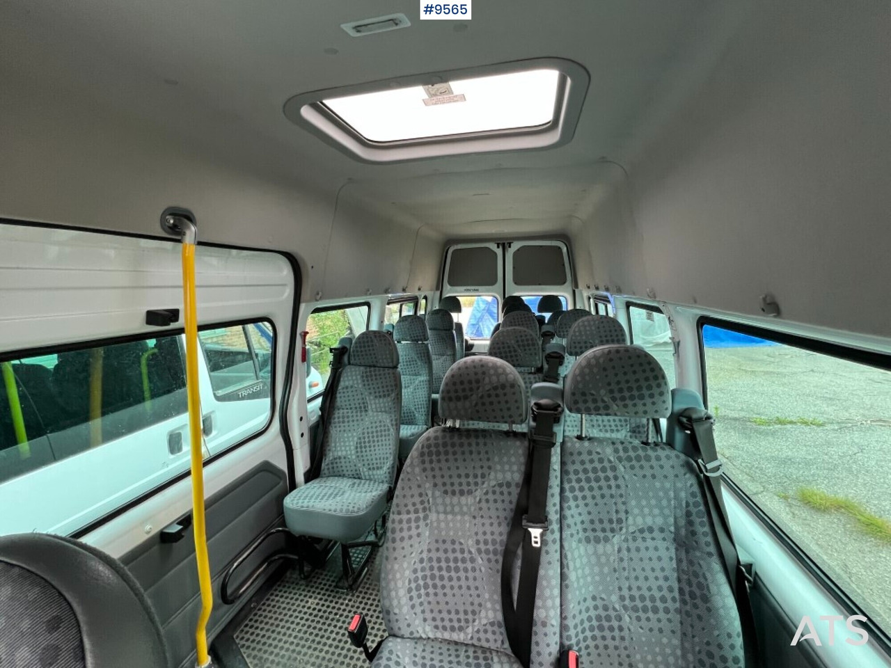 리스  Minibus - 16-seater bus - FORD TRANSIT 430L 17-P B Minibus - 16-seater bus - FORD TRANSIT 430L 17-P B : 사진 6