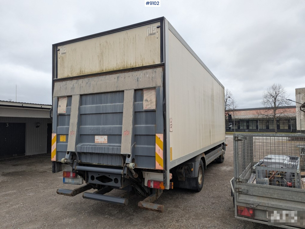 Skåpbil distribution Mercedes Benz 1224 L 4X2 - 박스 트럭 : 사진 2 Skåpbil distribution Mercedes Benz 1224 L 4X2 - 박스 트럭 : 사진 2