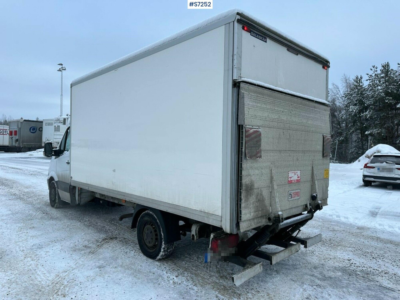 Sprinter box truck Mercedes Benz with Tailgate lift - 박스 밴 : 사진 4 Sprinter box truck Mercedes Benz with Tailgate lift - 박스 밴 : 사진 4