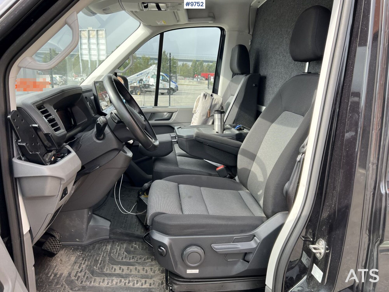 Volkswagen Crafter with tail lift - 박스 밴 : 사진 3 Volkswagen Crafter with tail lift - 박스 밴 : 사진 3