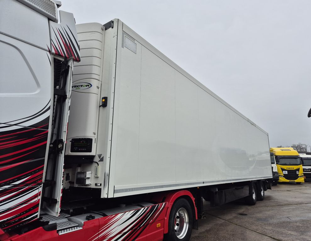 Krone SZ Carrier Vector 1950 *+-30°*Rolltor/Smartboard Krone SZ Carrier Vector 1950 *+-30°*Rolltor/Smartboard - 냉동 세미 트레일러 : 사진 1 Krone SZ Carrier Vector 1950 *+-30°*Rolltor/Smartboard Krone SZ Carrier Vector 1950 *+-30°*Rolltor/Smartboard - 냉동 세미 트레일러 : 사진 1