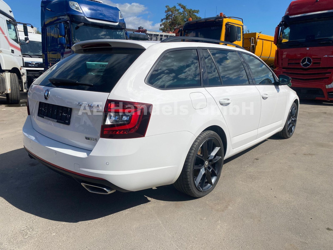 Skoda Octavia VRS Kombi 2.0 TDI *ACC/PDC/LED/1.Hand/HU - 스테이션 왜건 : 사진 3 Skoda Octavia VRS Kombi 2.0 TDI *ACC/PDC/LED/1.Hand/HU - 스테이션 왜건 : 사진 3