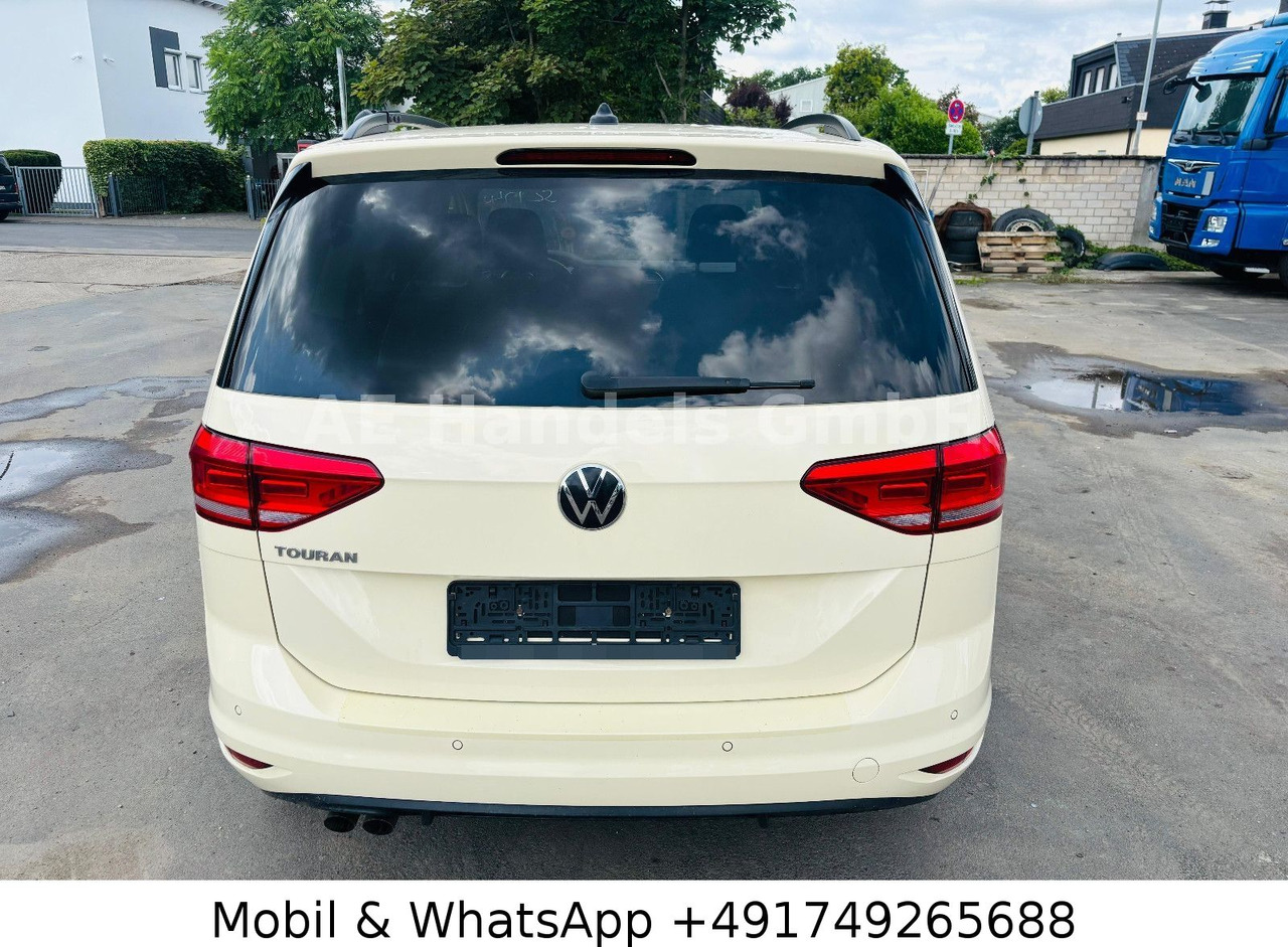 Volkswagen Touran *7-Sitzer/PDC/Navi/Elek.Heckklappe - 승합차 : 사진 4 Volkswagen Touran *7-Sitzer/PDC/Navi/Elek.Heckklappe - 승합차 : 사진 4