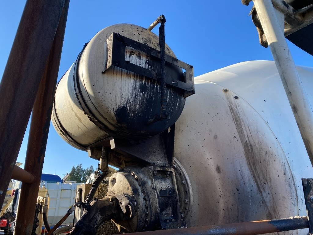 콘크리트 믹서 펌프 트럭 Imer IMER LT8.7-SL / ROTATHEAM TS13 : 사진 17 콘크리트 믹서 펌프 트럭 Imer IMER LT8.7-SL / ROTATHEAM TS13 : 사진 17